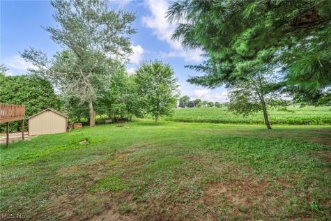 7601 Brookview Street Louisville OH 44641