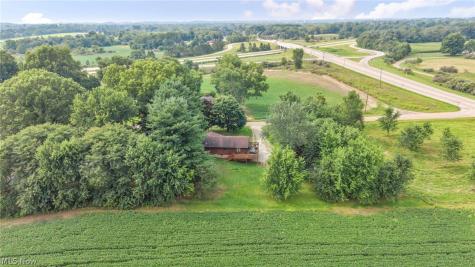 7601 Brookview Street Louisville OH 44641