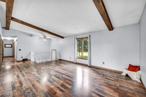 7601 Brookview Street Louisville OH 44641