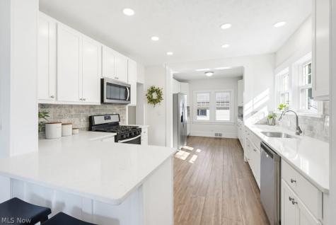 1939 Chestnut Boulevard Cuyahoga Falls OH 44223