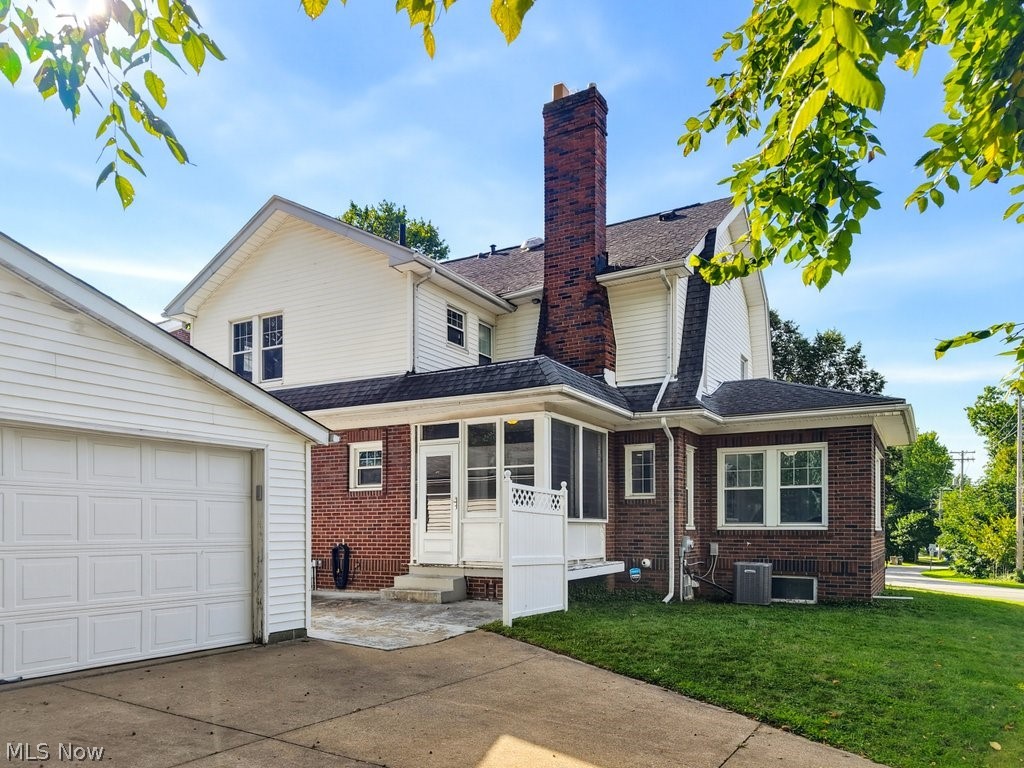 1939 Chestnut Boulevard Cuyahoga Falls OH 44223