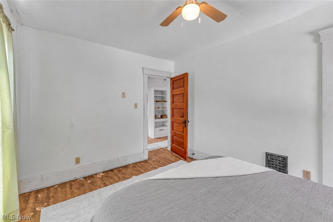 238 Princeton Avenue Elyria OH 44035