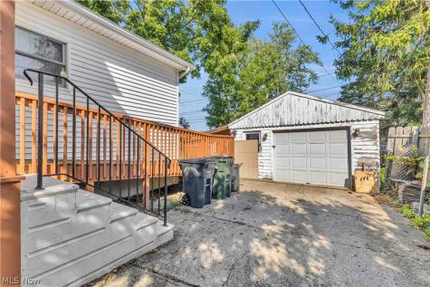 238 Princeton Avenue Elyria OH 44035