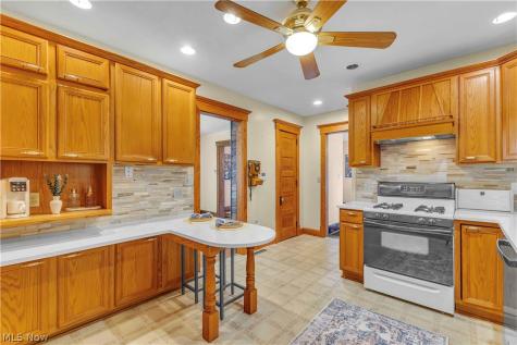 238 Princeton Avenue Elyria OH 44035