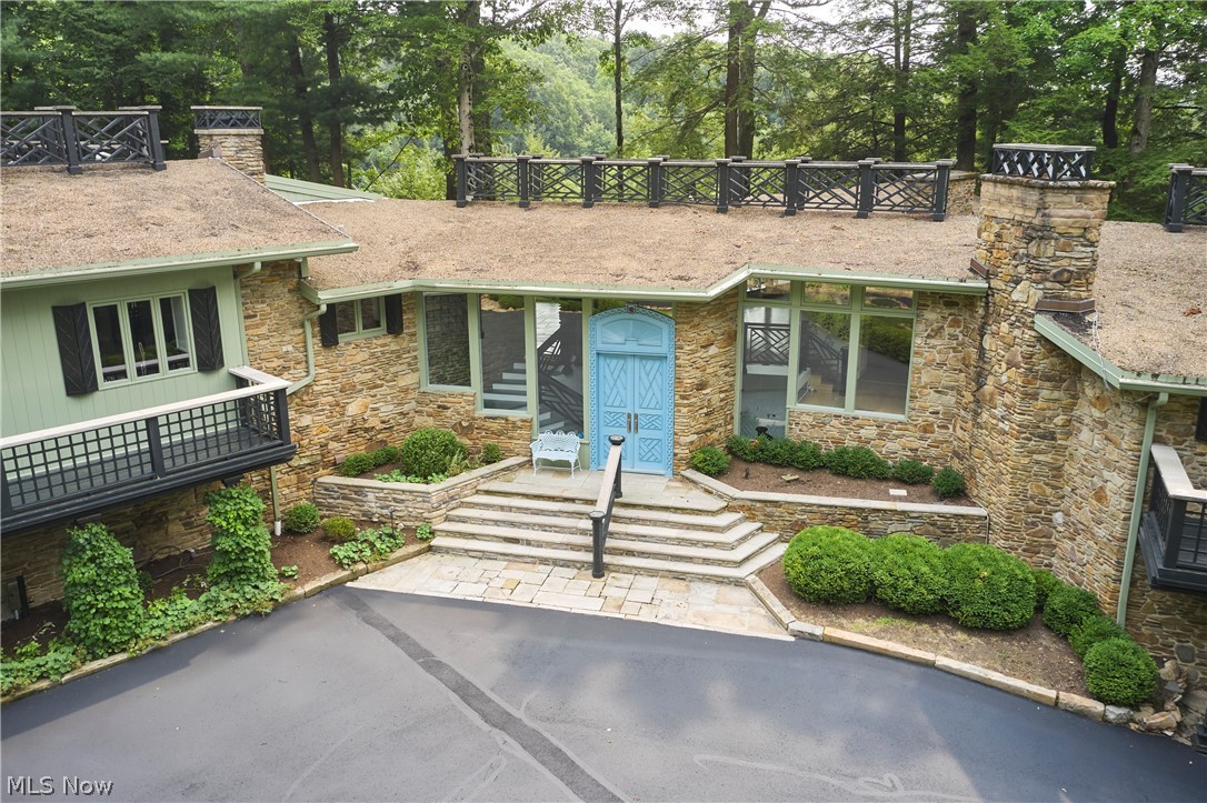 1200 Yellow Creek Lane Akron OH 44333