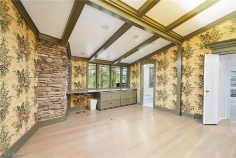 1200 Yellow Creek Lane Akron OH 44333