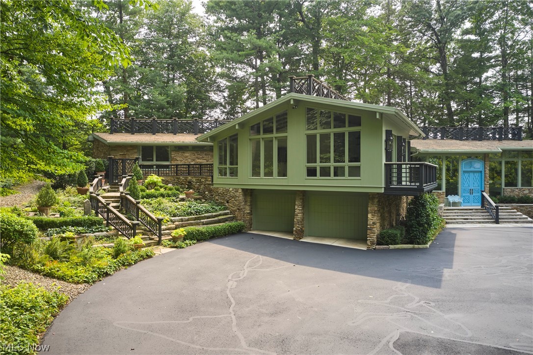 1200 Yellow Creek Lane Akron OH 44333