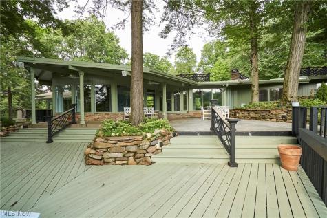 1200 Yellow Creek Lane Akron OH 44333