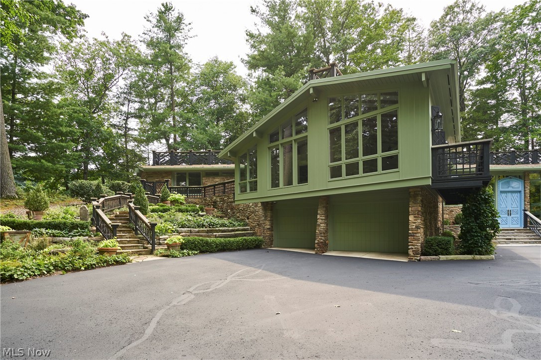 1200 Yellow Creek Lane Akron OH 44333