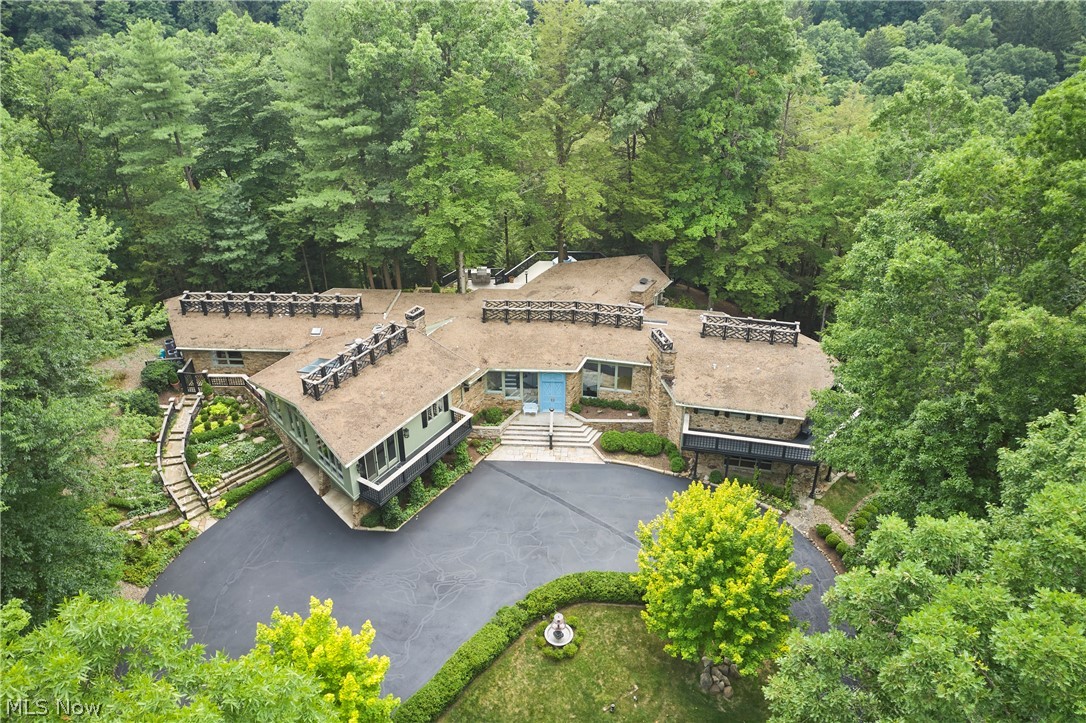 1200 Yellow Creek Lane Akron OH 44333