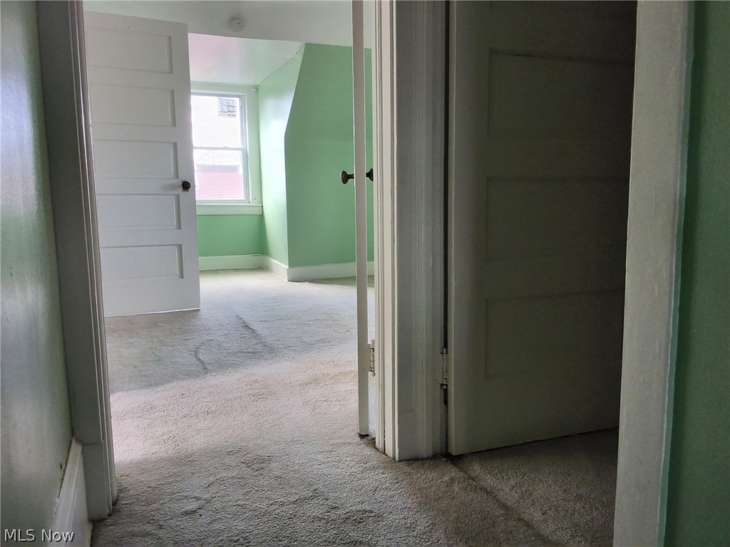 1818 Farmington Road East Cleveland OH 44112