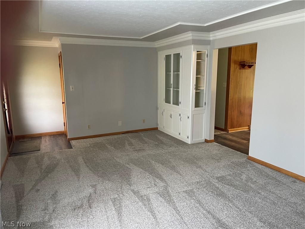 572 Thomas Lane Girard OH 44420