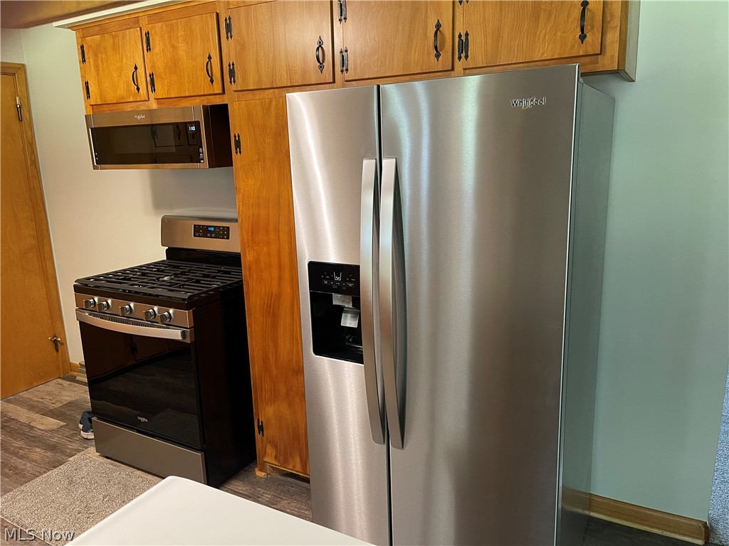 572 Thomas Lane Girard OH 44420