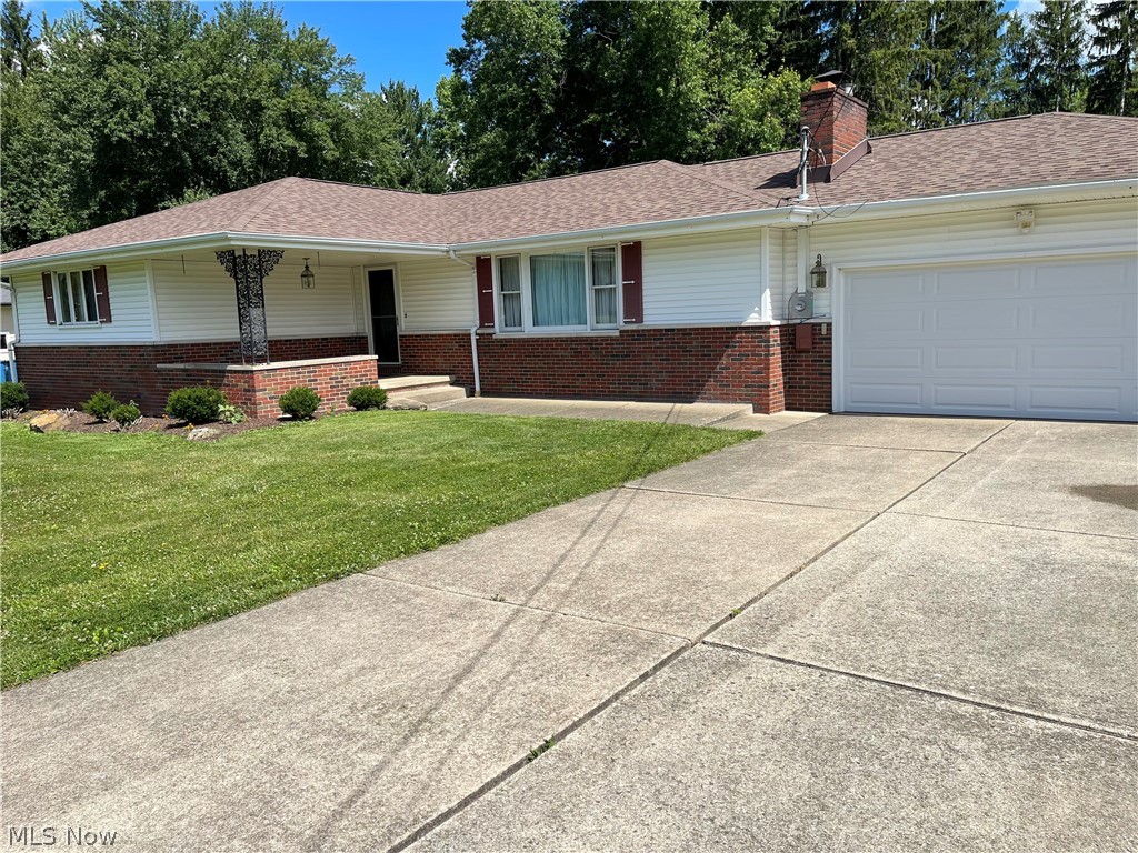 572 Thomas Lane Girard OH 44420
