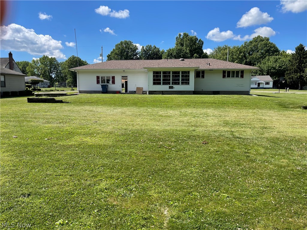 572 Thomas Lane Girard OH 44420