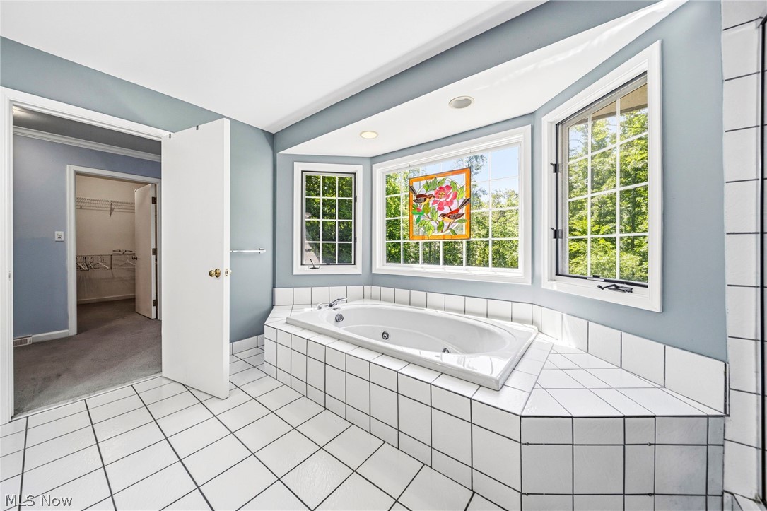 8325 Lincoln Drive Chesterland OH 44026