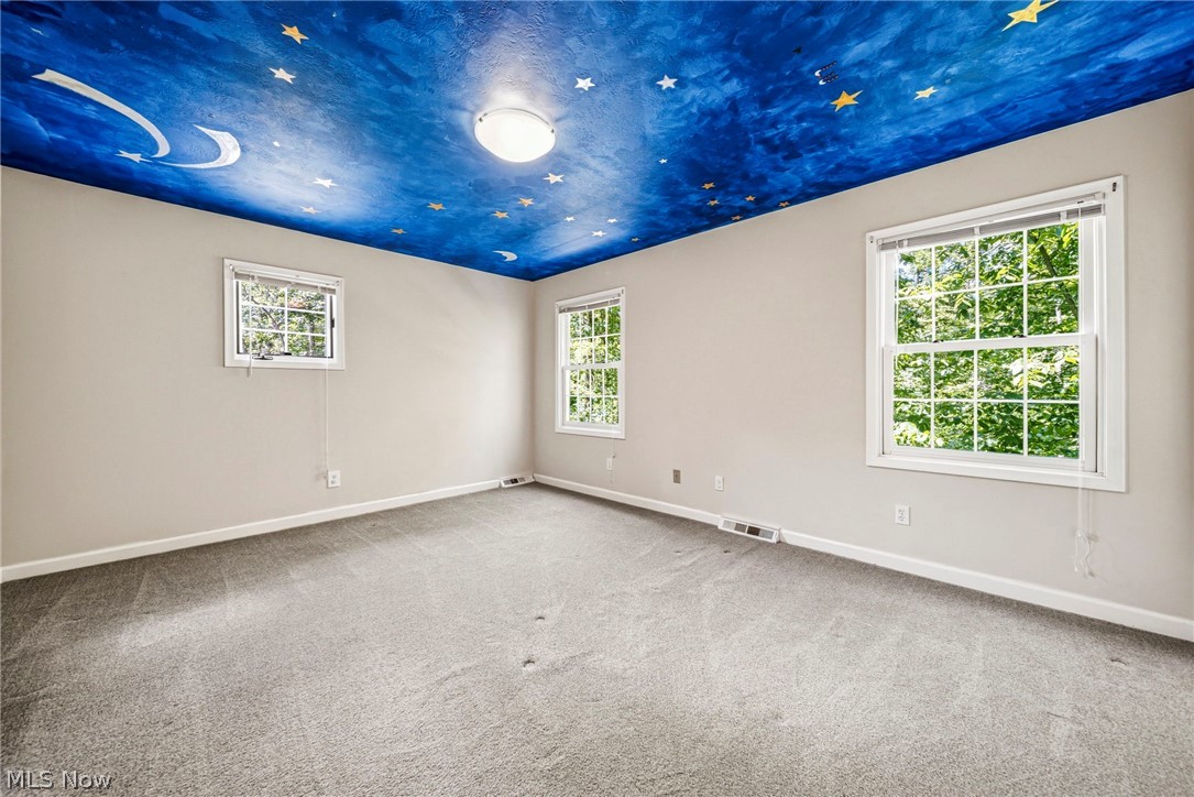 8325 Lincoln Drive Chesterland OH 44026