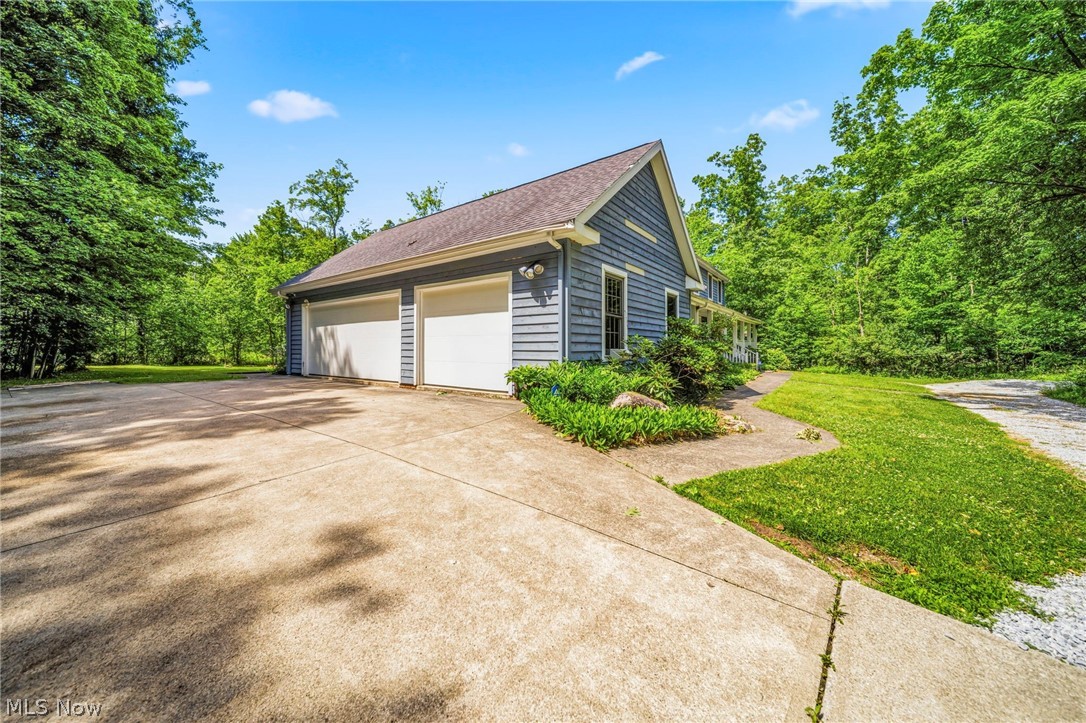 8325 Lincoln Drive Chesterland OH 44026