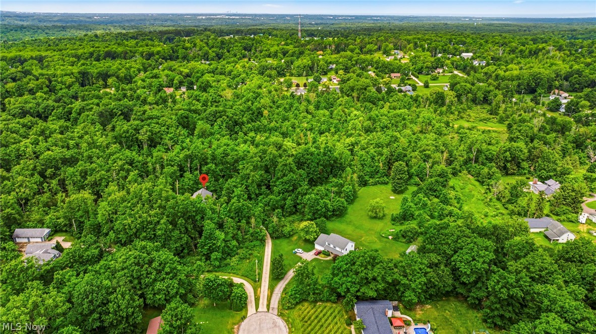 8325 Lincoln Drive Chesterland OH 44026