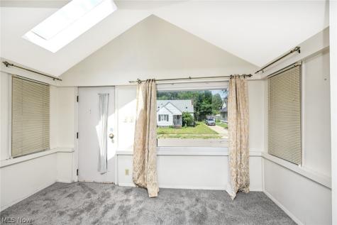 1253 Dietz Avenue Akron OH 44301