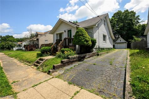1253 Dietz Avenue Akron OH 44301