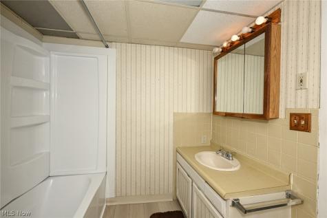 1253 Dietz Avenue Akron OH 44301