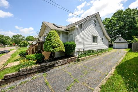 1253 Dietz Avenue Akron OH 44301