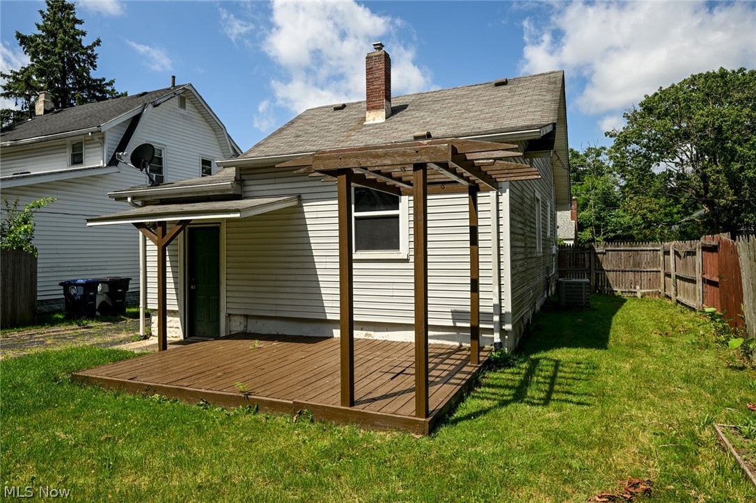1253 Dietz Avenue Akron OH 44301