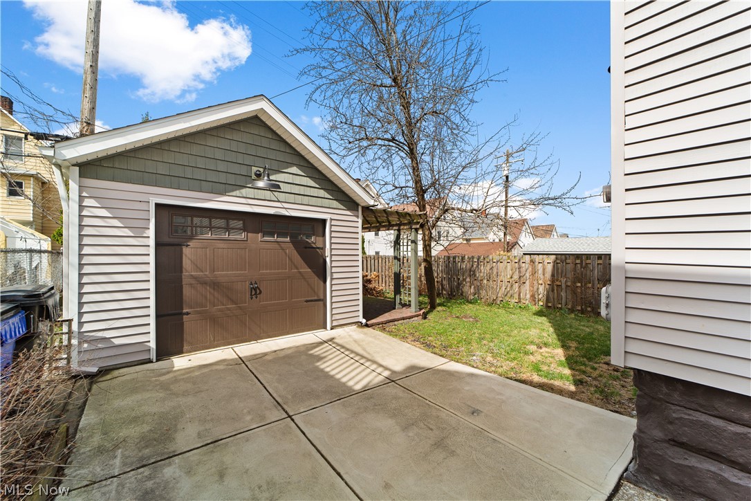 1362 W 61st Street Cleveland OH 44102