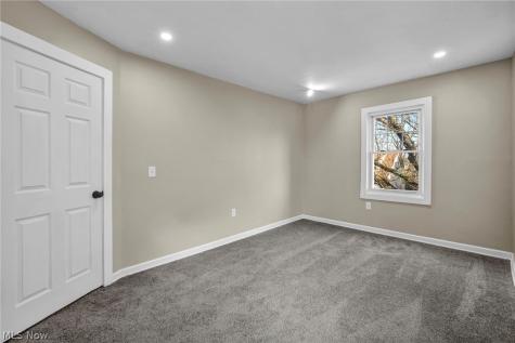 13620 S Parkway Drive Garfield Heights OH 44105
