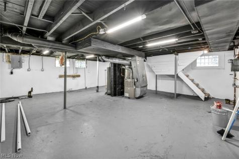 13620 S Parkway Drive Garfield Heights OH 44105