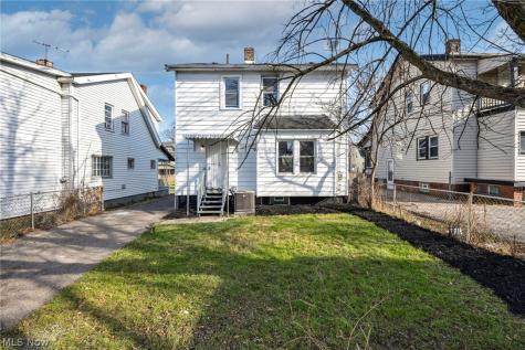13620 S Parkway Drive Garfield Heights OH 44105