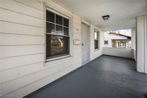 13620 S Parkway Drive Garfield Heights OH 44105