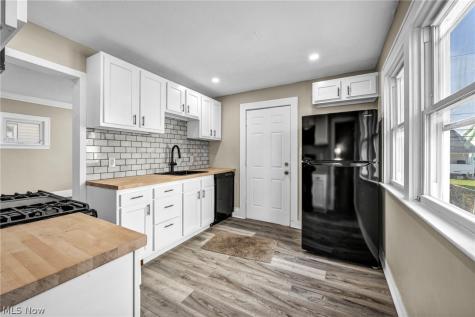13620 S Parkway Drive Garfield Heights OH 44105