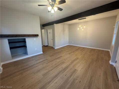 2044 Halstead Lakewood OH 44107