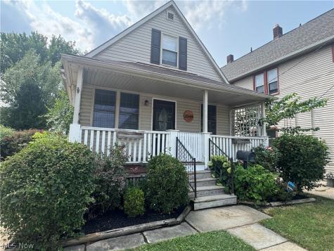 2044 Halstead Lakewood OH 44107