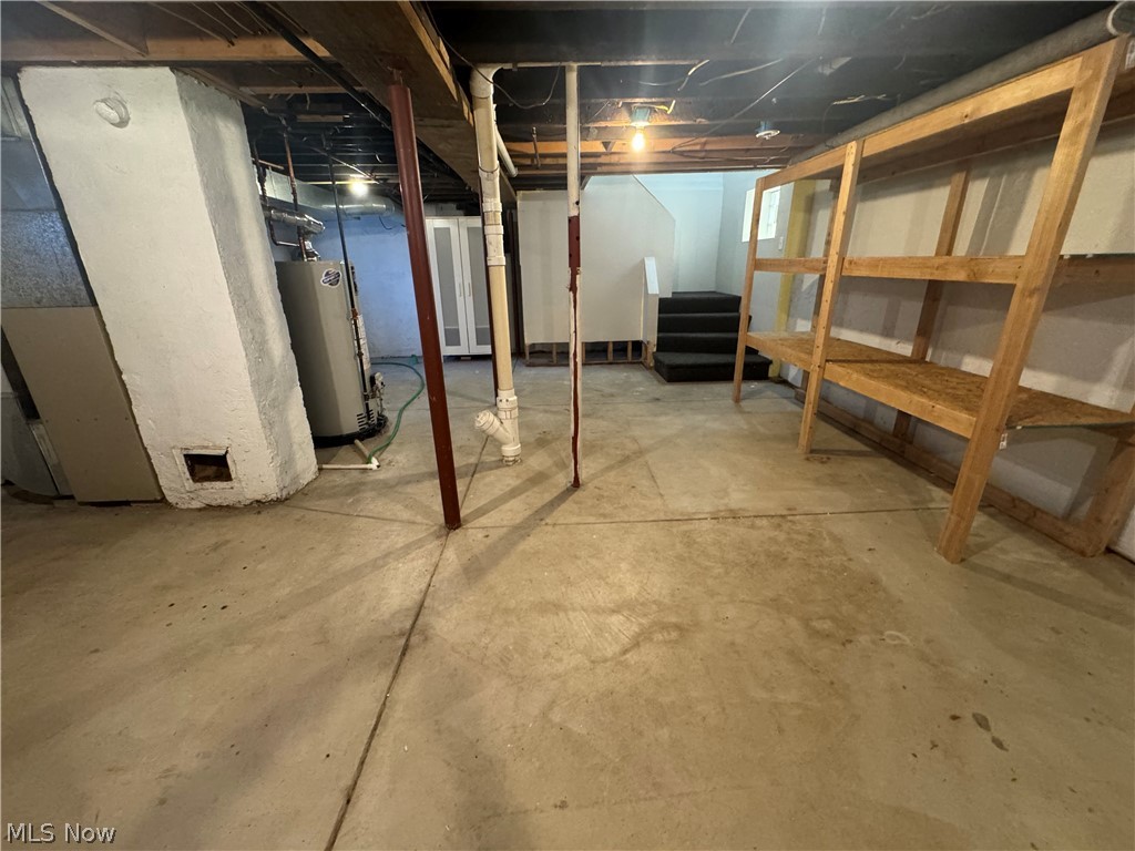 2044 Halstead Lakewood OH 44107