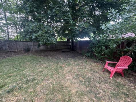 2044 Halstead Lakewood OH 44107