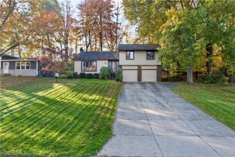 392 Derbyshire Road Akron OH 44319