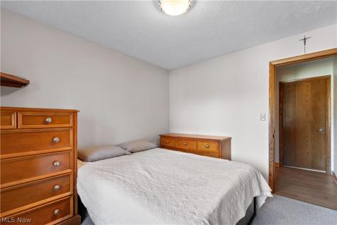 392 Derbyshire Road Akron OH 44319