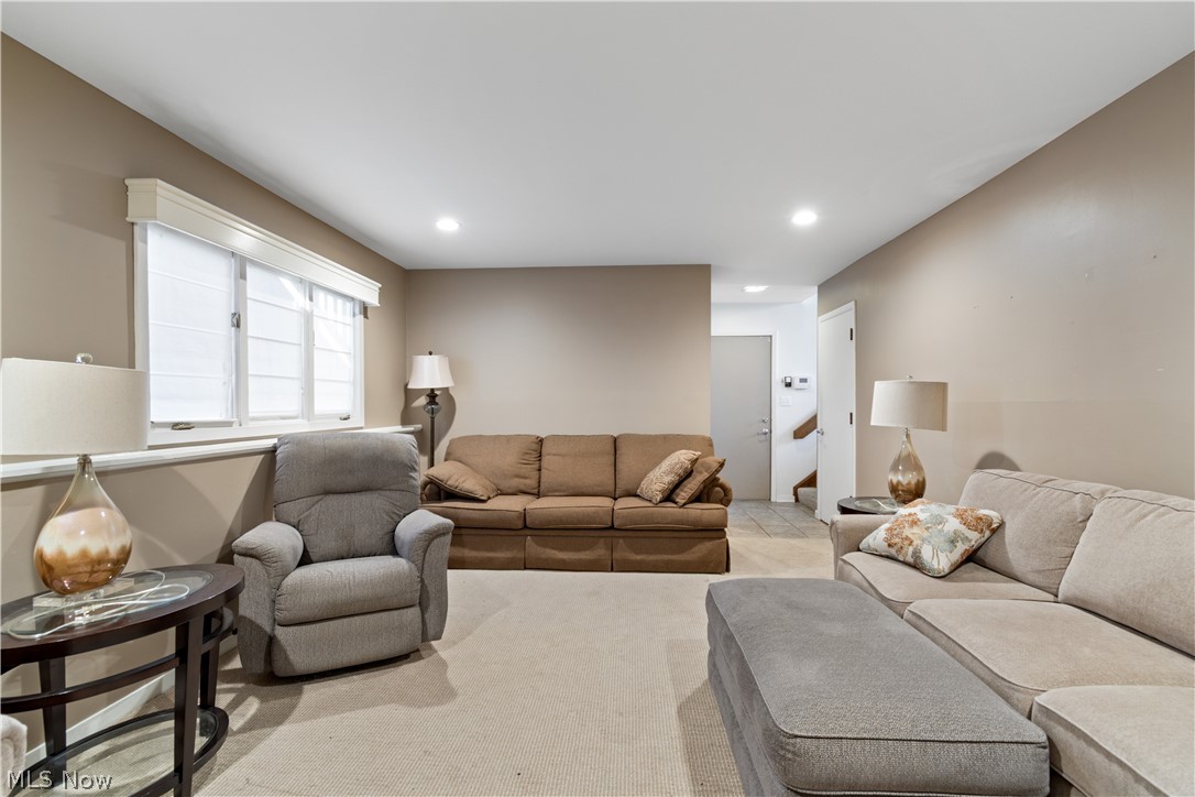 392 Derbyshire Road Akron OH 44319