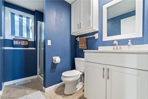 392 Derbyshire Road Akron OH 44319