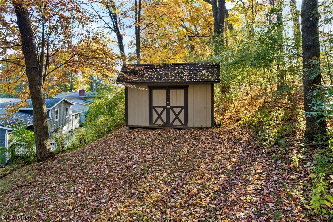 392 Derbyshire Road Akron OH 44319