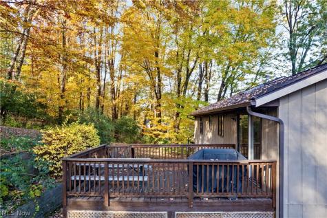 392 Derbyshire Road Akron OH 44319