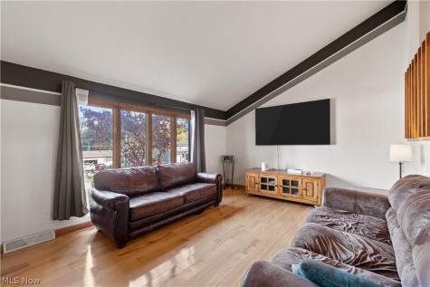 392 Derbyshire Road Akron OH 44319