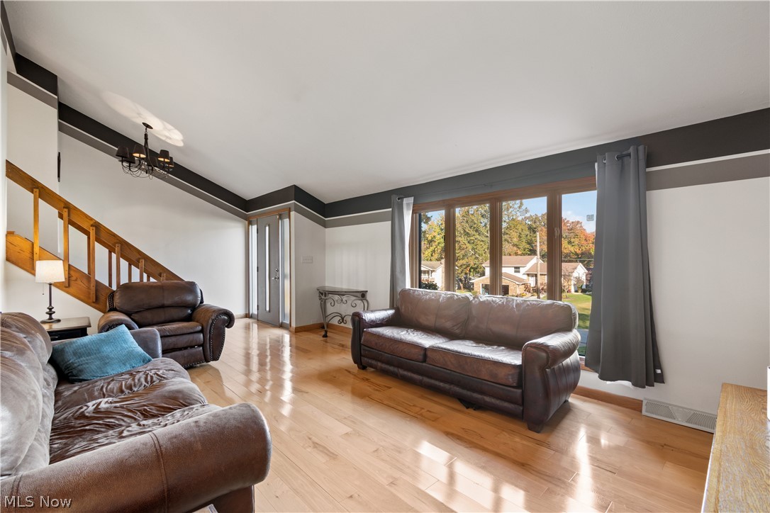 392 Derbyshire Road Akron OH 44319