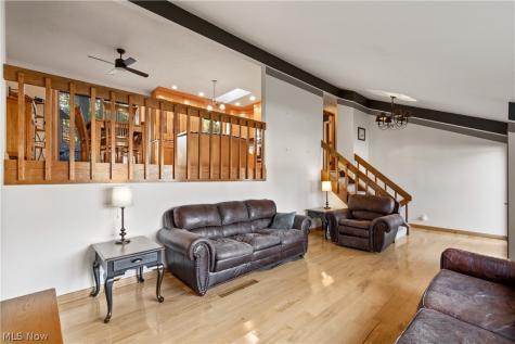 392 Derbyshire Road Akron OH 44319
