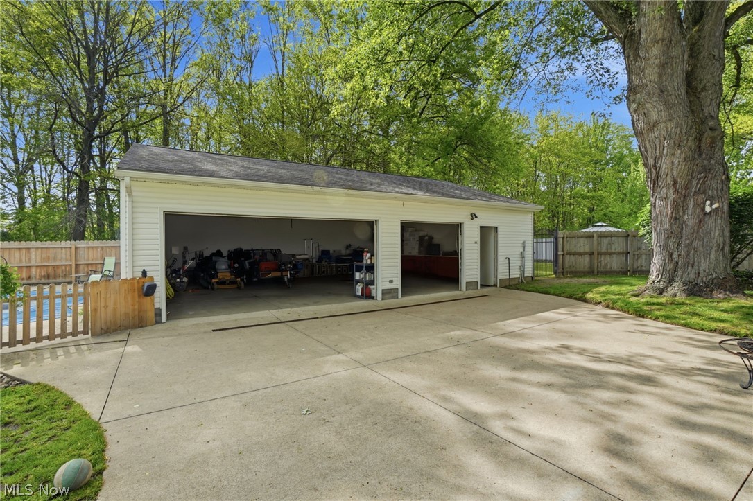 175 Henn Hyde Road NE Howland OH 44484