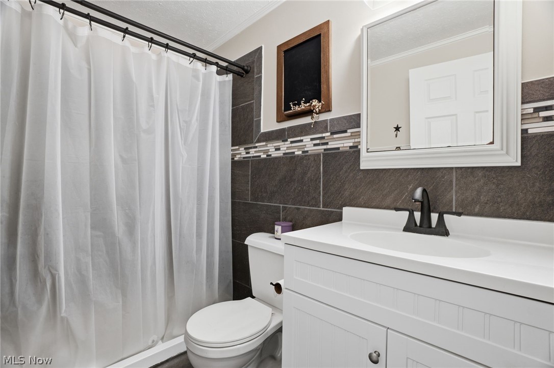 175 Henn Hyde Road NE Howland OH 44484