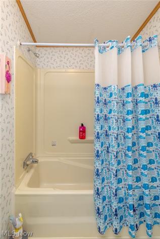 10 Cherry Lane Olmsted Twp OH 44138